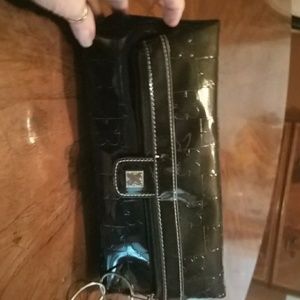 Black clutch